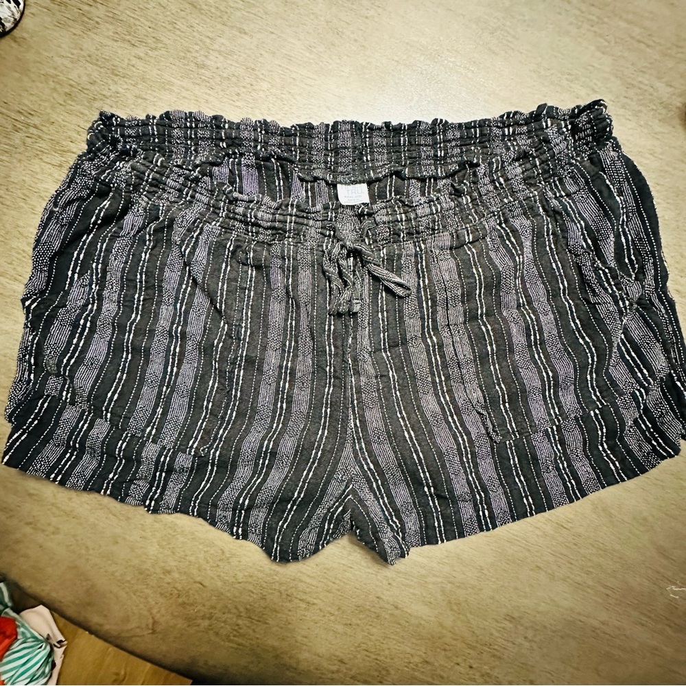 Time and Tru Black Striped High Waist Shorts